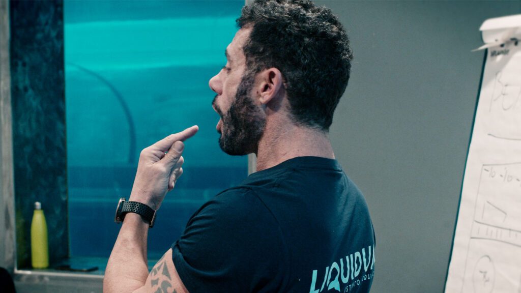 Homar Leuci insegna le tecniche di respirazione