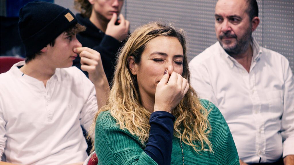 Studenti Liquidum che si esercitano sulla tecnica di compensazione delle orecchie