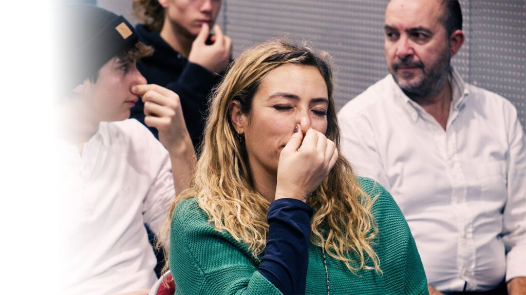 Studenti Liquidum che si esercitano sulla tecnica di compensazione delle orecchie